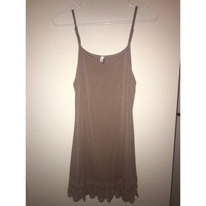 Spaghetti-strap brown dress
